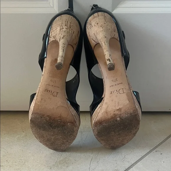 Dior Black Patent Leather Heels with Cork Accents - Picture 5 of 7